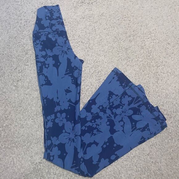 OFFLINE By Aerie Real Me Floral High Waisted Crossover Super Flare Legging XS - Picture 8 of 8